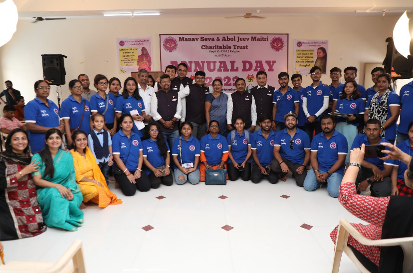 Elderly support and daily meal distribution services