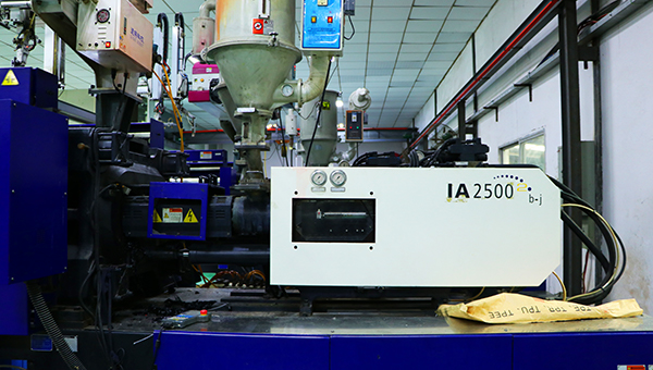 Two-color Injection Molding Machine