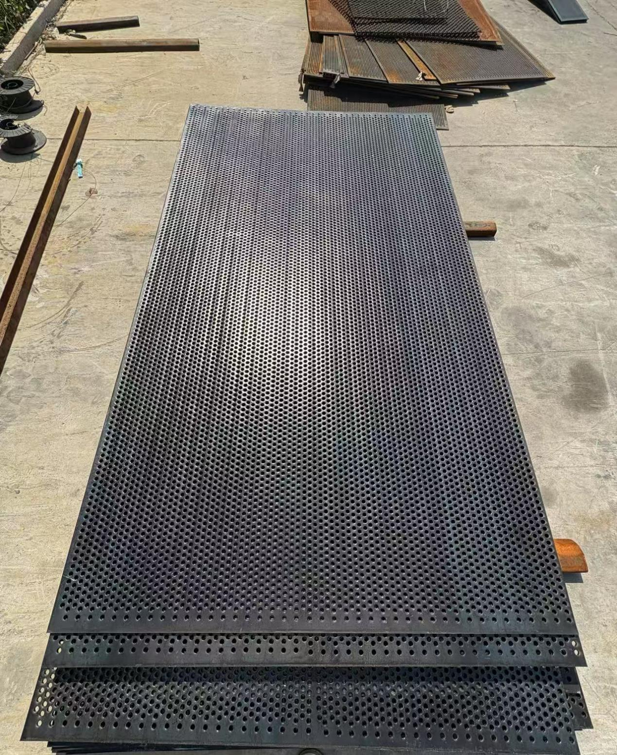 Precise Material Selection Pressed Firmly Without Any Cracking The Entire Piece Is Formed Perforated Screen Plate