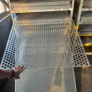 Modern Coated Aluminum Perforated Panels for Wind Erosion Control &amp; Dust Suppression Walls Decorative Port Windbreak Nets