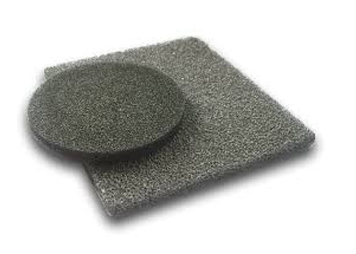 Iron-nickel alloy foam for magnetic permeability and alkaline water electrolysis