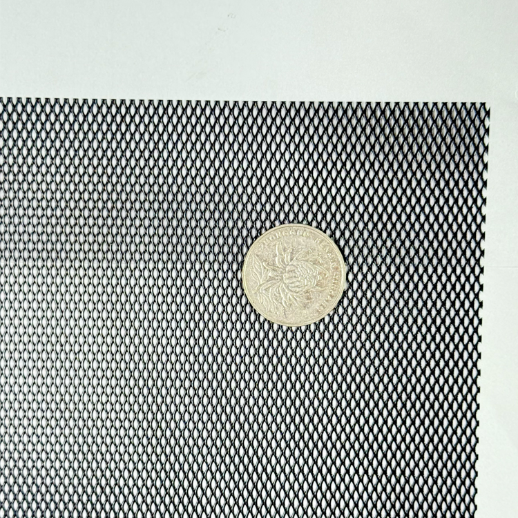 Small Hole Stainless Steel Expanded Metal Mesh 0.4mm Thickness Black Painted Diamond-shaped Mesh for Electrical Appliance