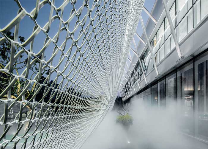 Architectural Spiral Wire Mesh for conveyor-belt style modern wall cladding